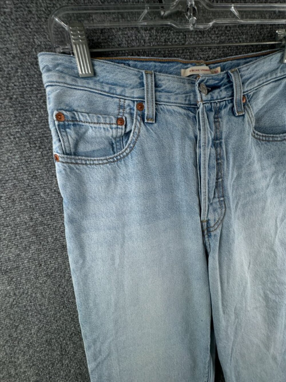 Levi’s Premium Ribcage Straight Light Wash Denim Jean Big E Cotton Lyocell 30x22 - Picture 2 of 15